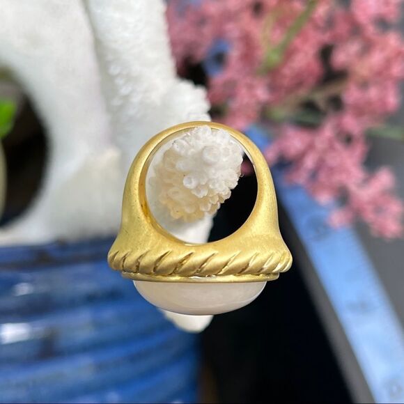 Dolomite 18k Button Sheila Fajl GLOW Masterpiece Statement Cocktail Ring - Picture 7 of 14